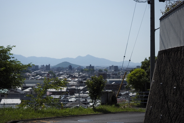 近鉄大和朝倉駅の方からは二上山を見ることができました。