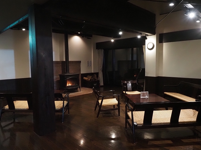 暖炉のある部屋