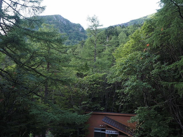 今日は本沢温泉から出発