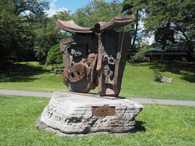 庭にあるオブジェ
