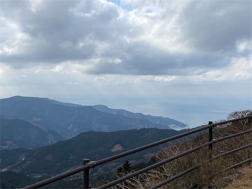 駿河湾が見えています。