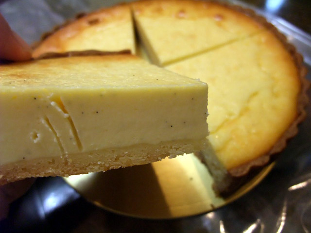 懐かしいチーズのタルト