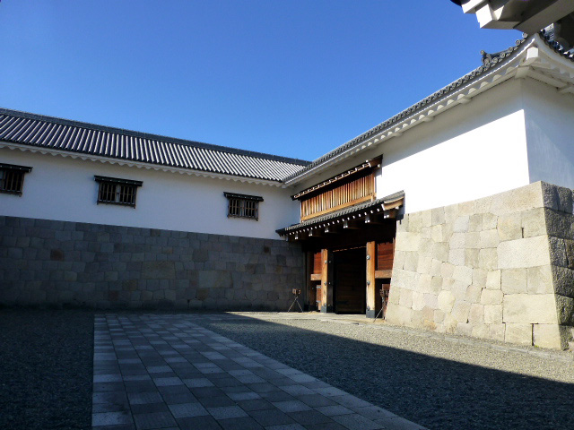 東御門