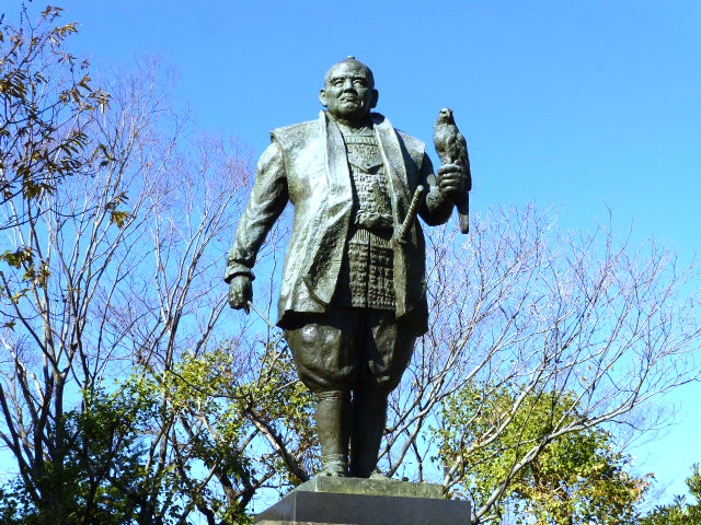 徳川家康の像