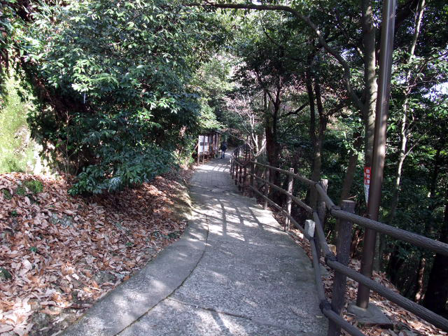 岐阜城への道