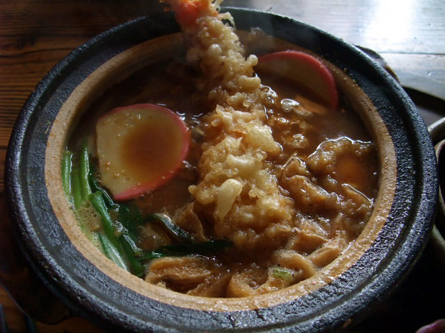 似非海老天もち入みそ煮込みうどん