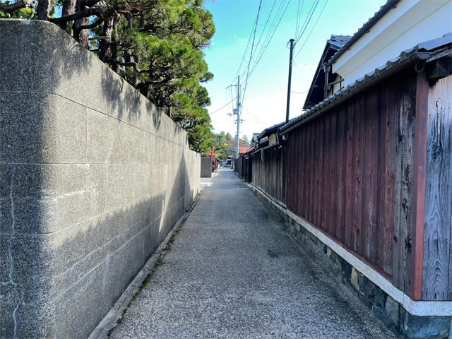 五個荘の古い町並みの路地