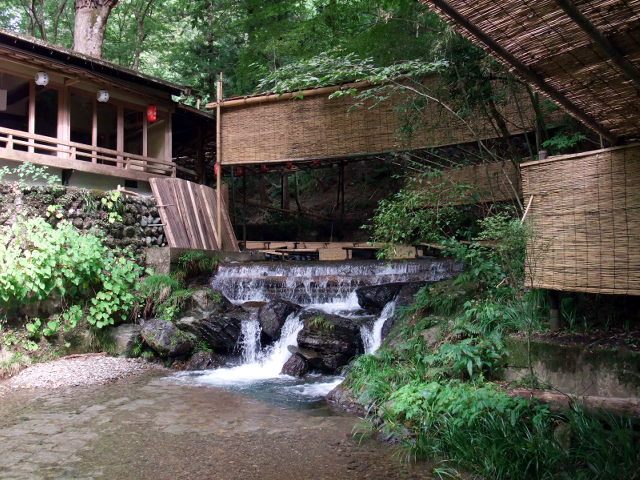 川