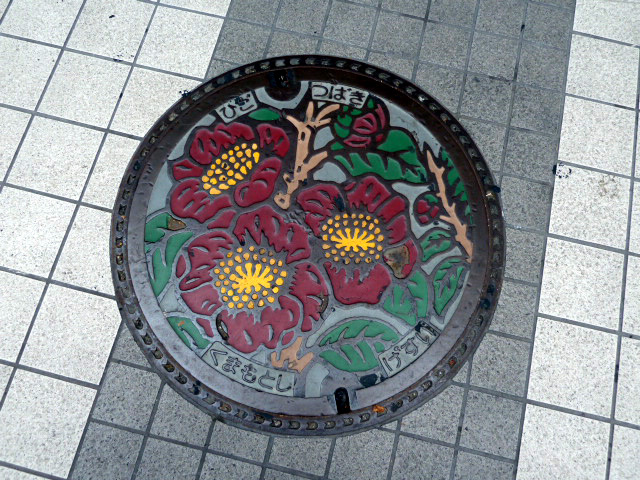 マンホール（熊本県熊本市下通アーケード）