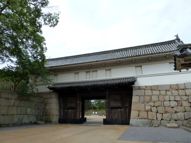 大手一の門