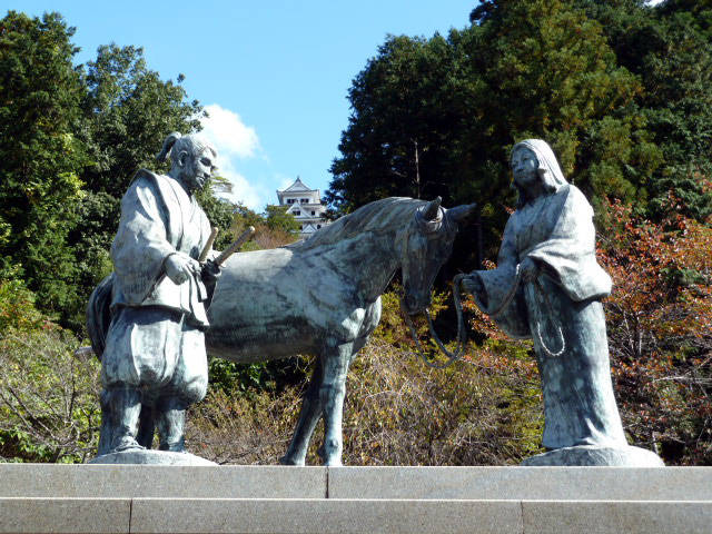 山内一豊と千代の像