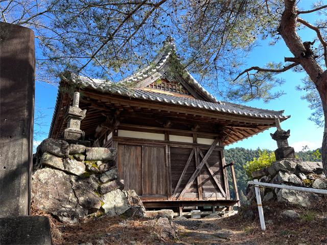 鎮守山観音堂