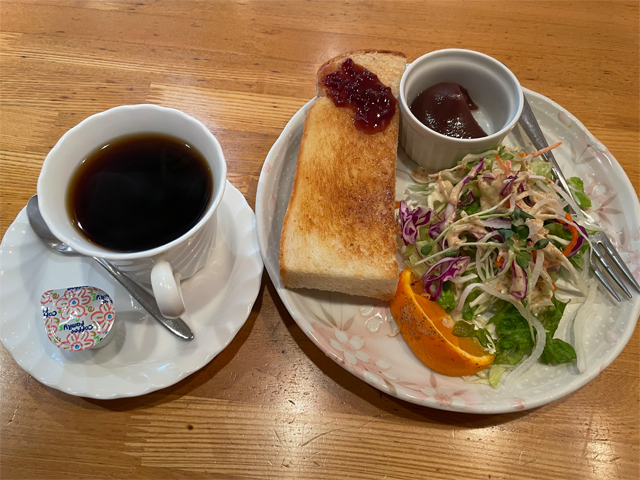 熱い珈琲とモーニングサービス