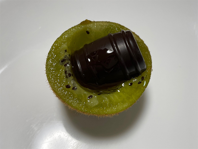 キウイとウイスキーボンボンとオリーブオイルと