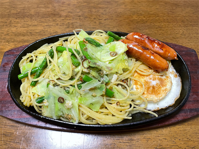 鉄板ペペロンチーノ