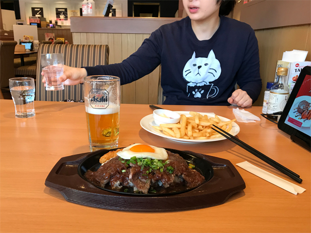 ビーフステーキ＆鉄板焼きごはんシャリアピンソース