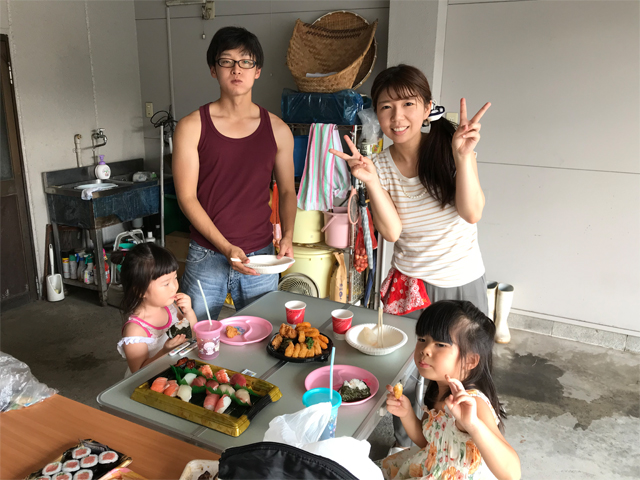 車庫で楽しいお食事会