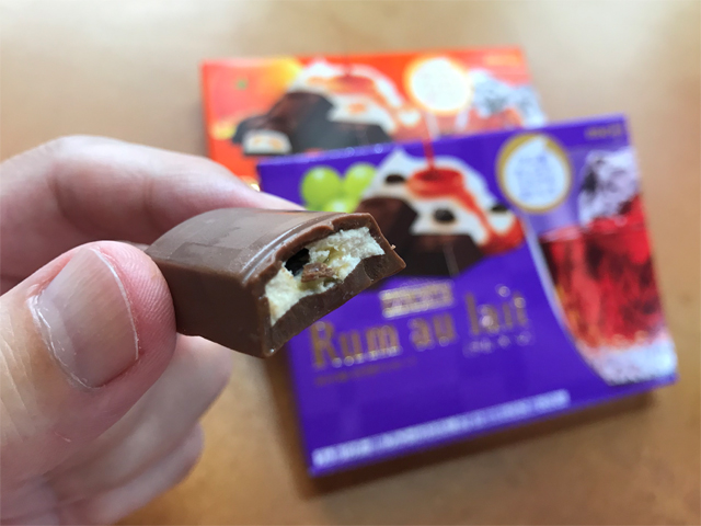 ブランデーとラム酒がそれぞれに入ったチョコレート