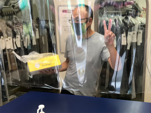シュークリームで喜ぶ分かりやすい世界のアツロー