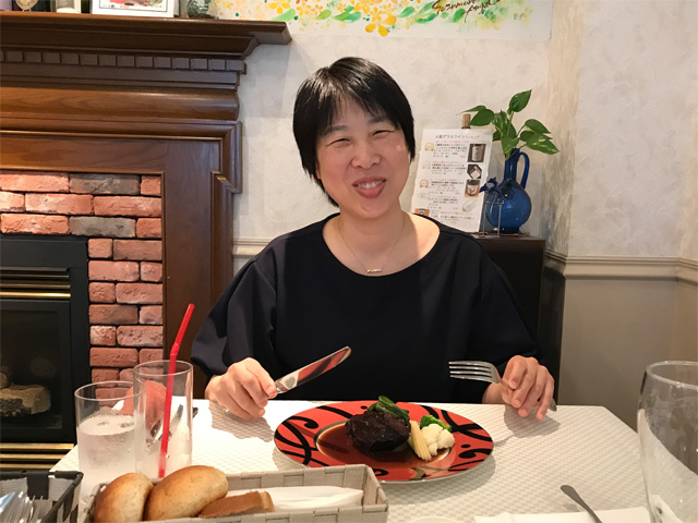 永森真知子ちゃんと牛頬肉のカシス煮込み