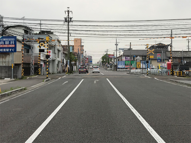 加納の開かずの踏切