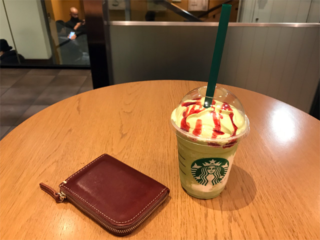 ピスタチオクリスマスツリーフラペチーノ