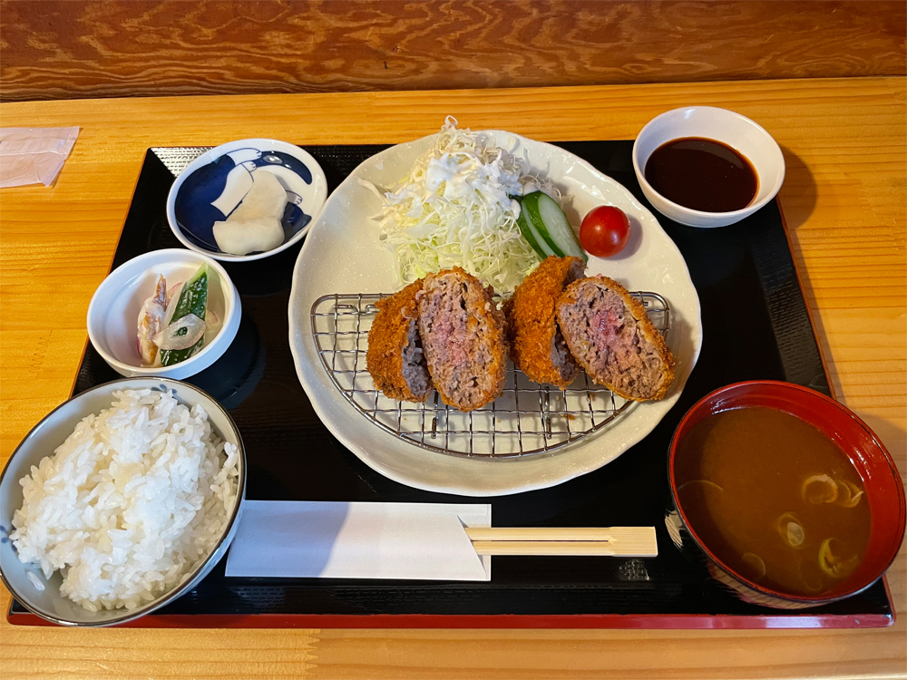 飛騨牛メンチカツ膳