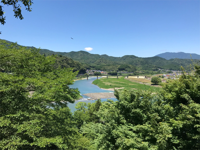 肱川