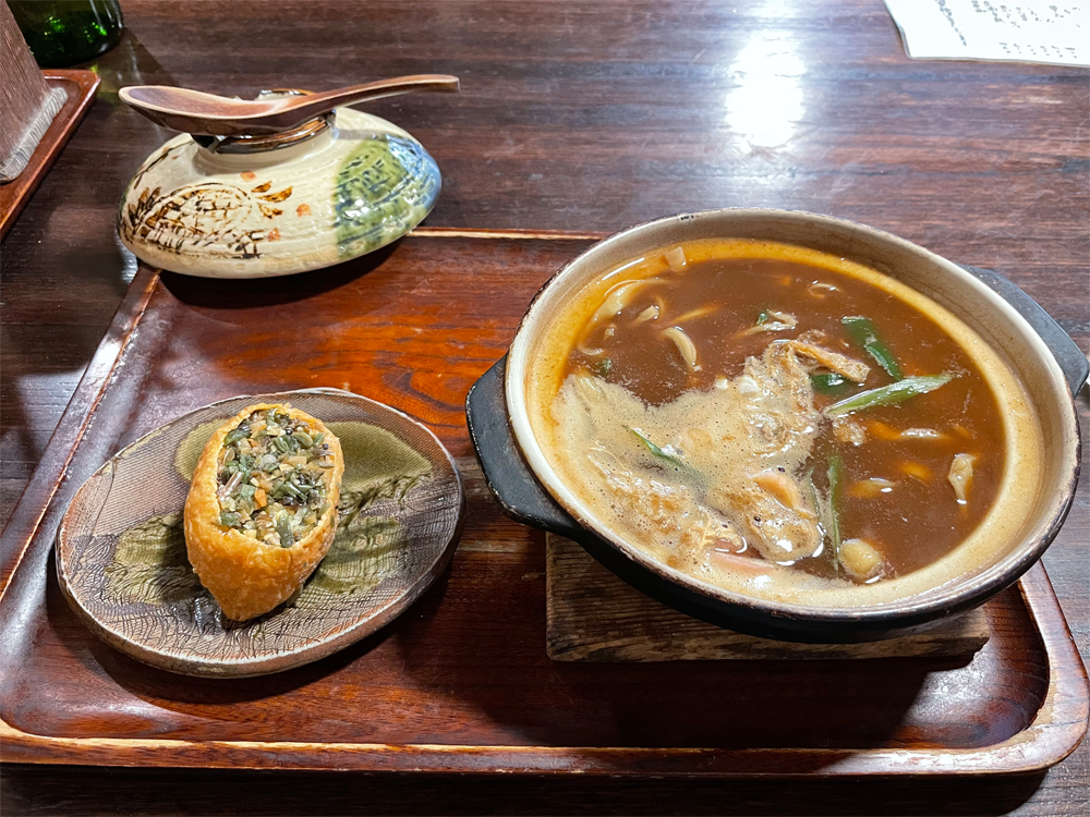 みそ煮込みうどんといなり