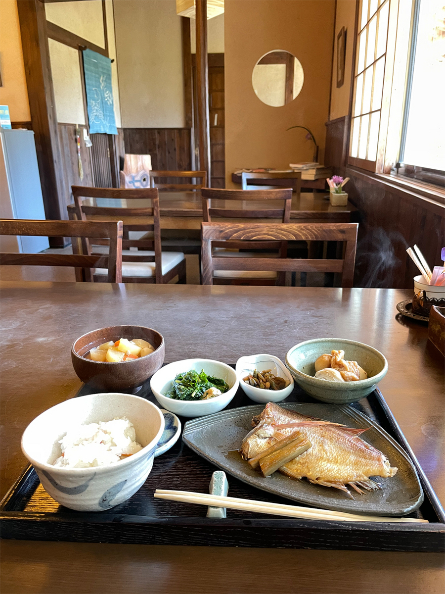 鯛の煮つけ定食