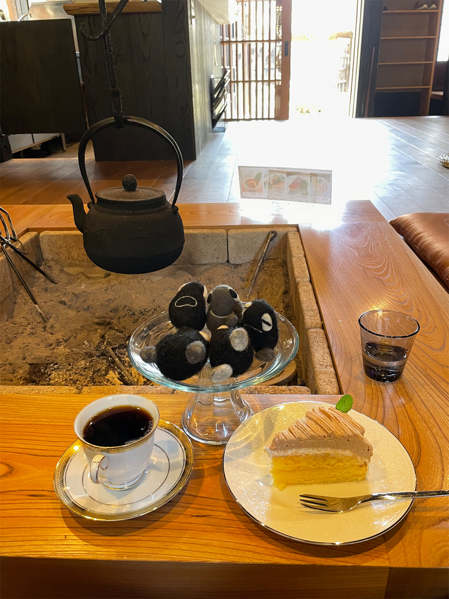 熱い珈琲とモンブラン