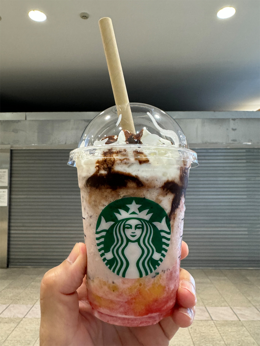 イチゴバナナフラペチーノ