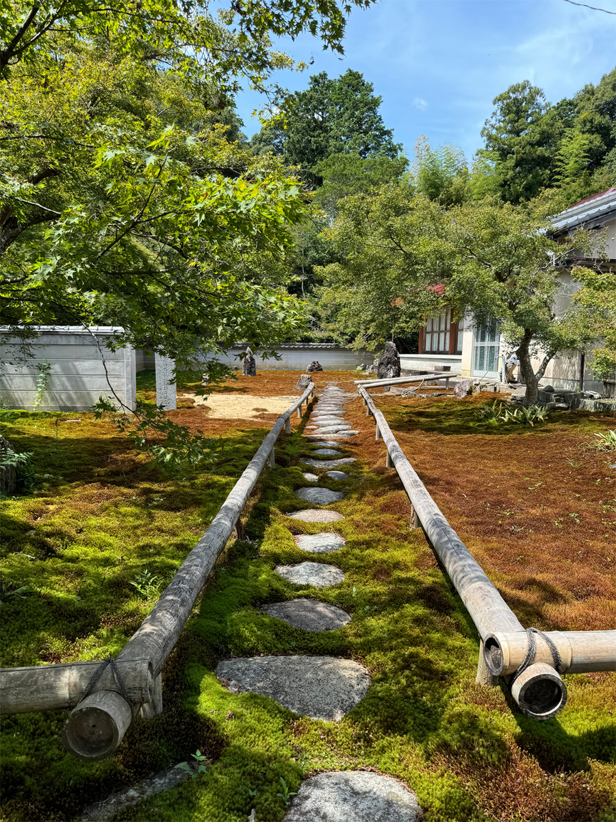 真長寺の石庭