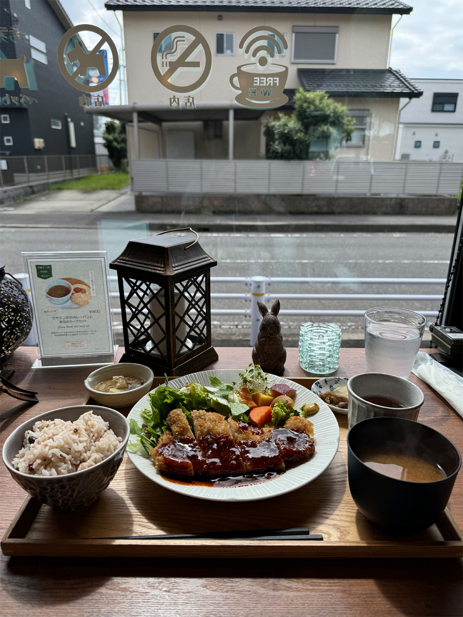 あんしん豚のポークカツ定食