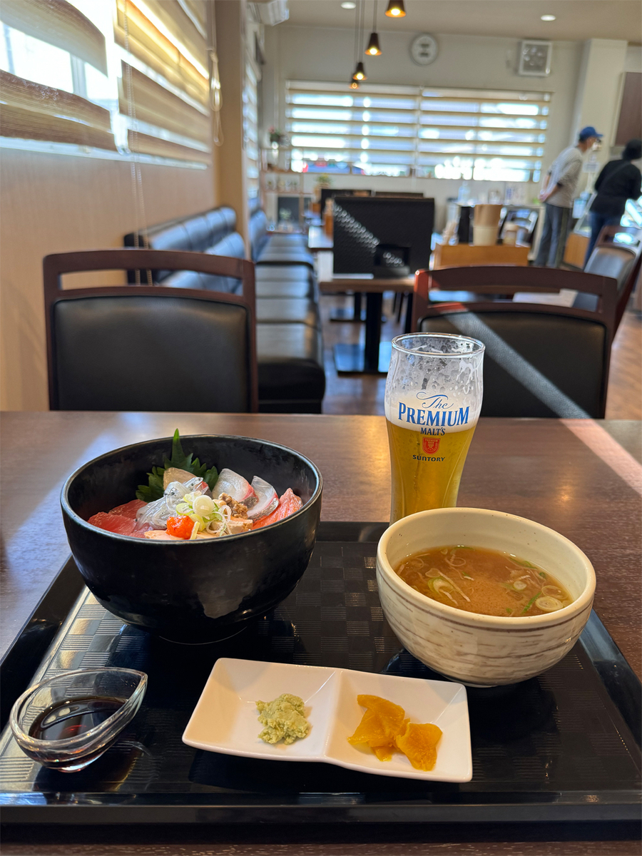 とっとや丼