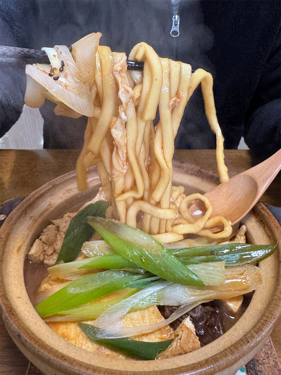 味噌煮込みうどん