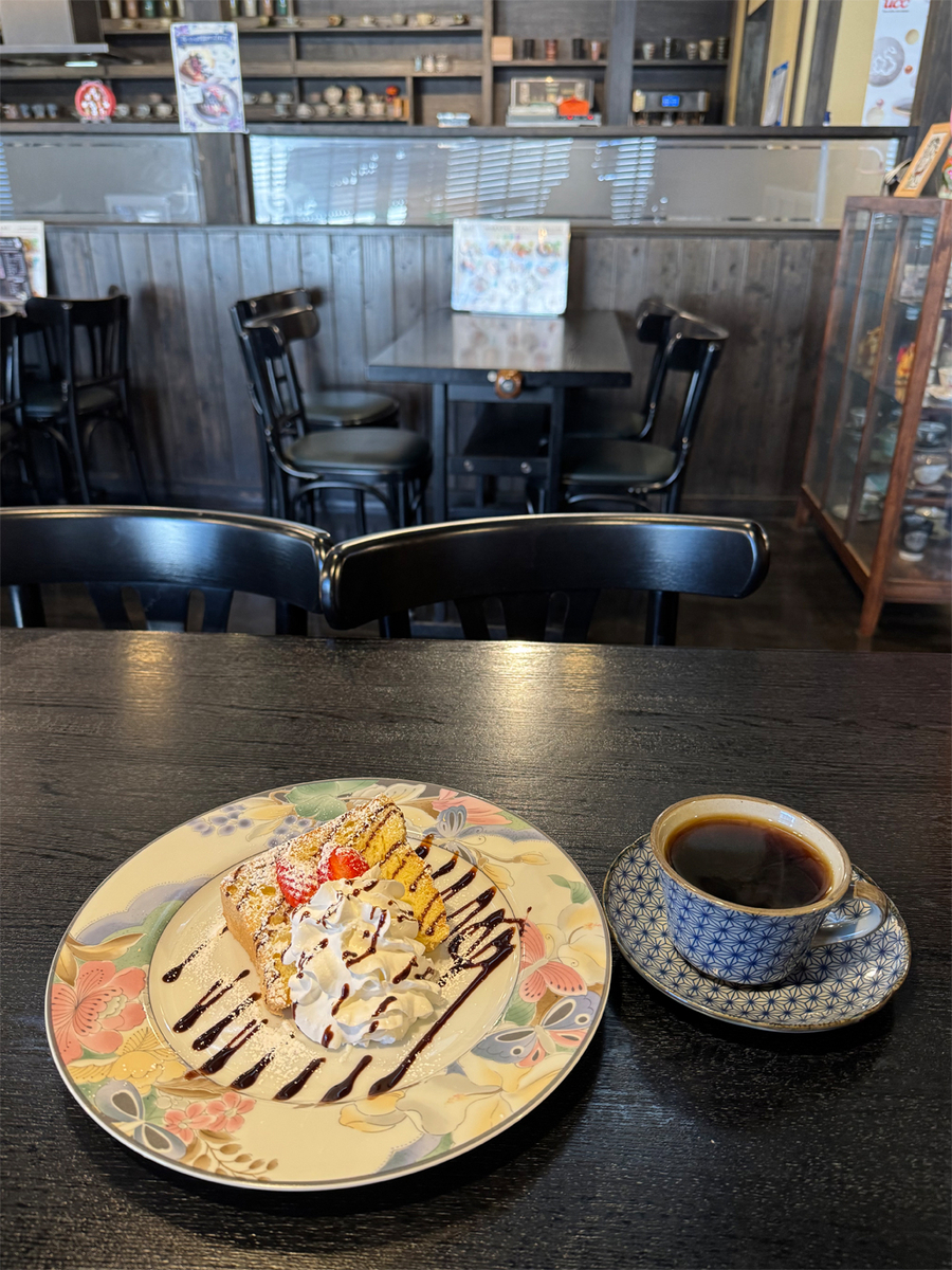 チョコバニラシフォンと熱い珈琲