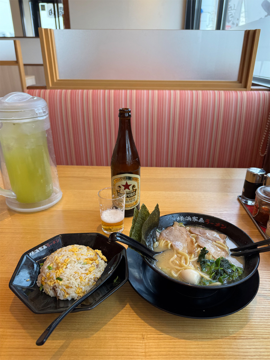 醤油ラーメンと半チャーハンセット