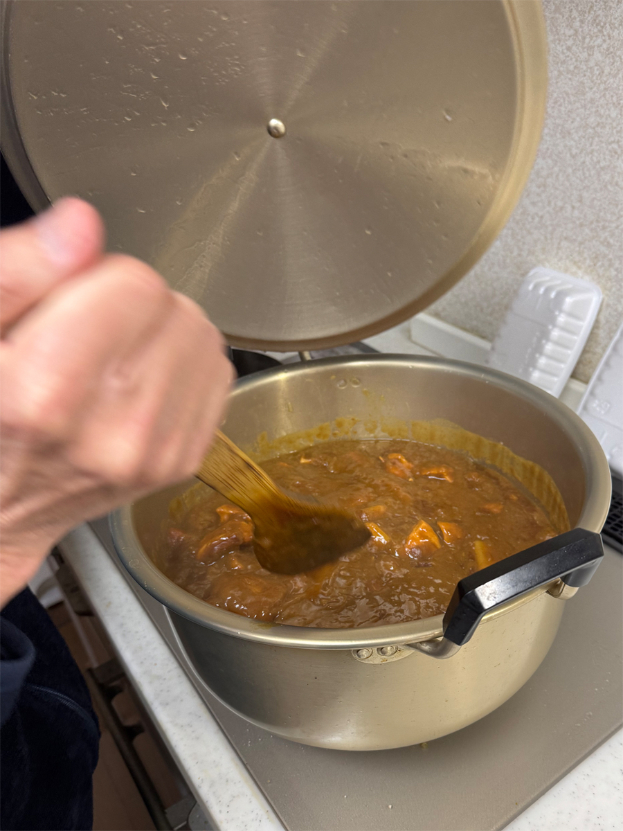竹腰鍋で作るチキンカレー