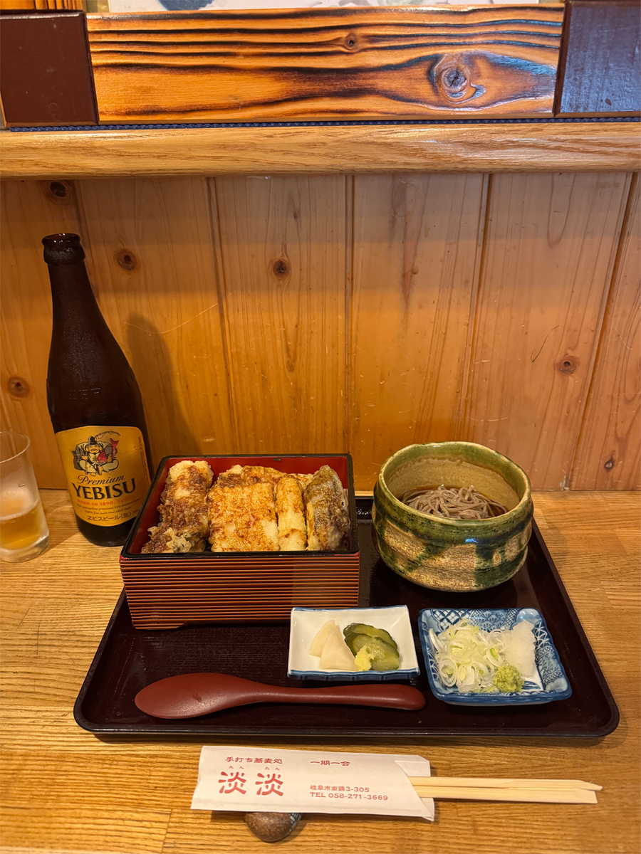 あなご天重と冷やしかけ蕎麦