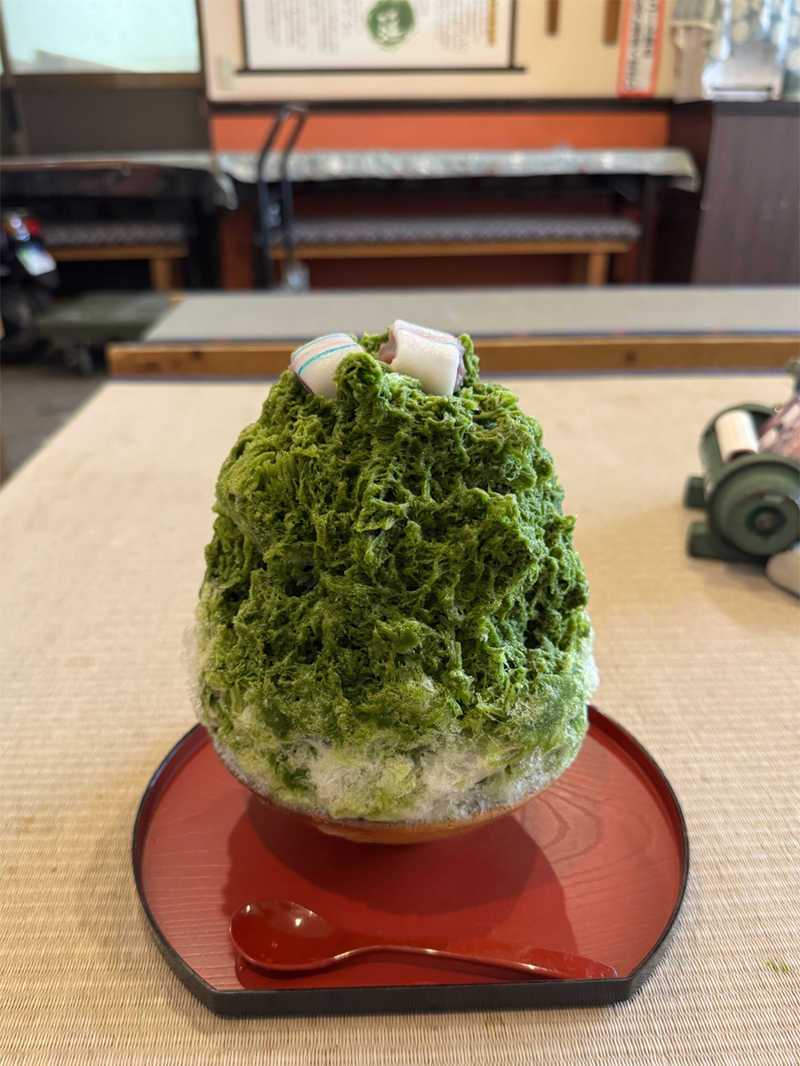 抹茶味の糸切氷