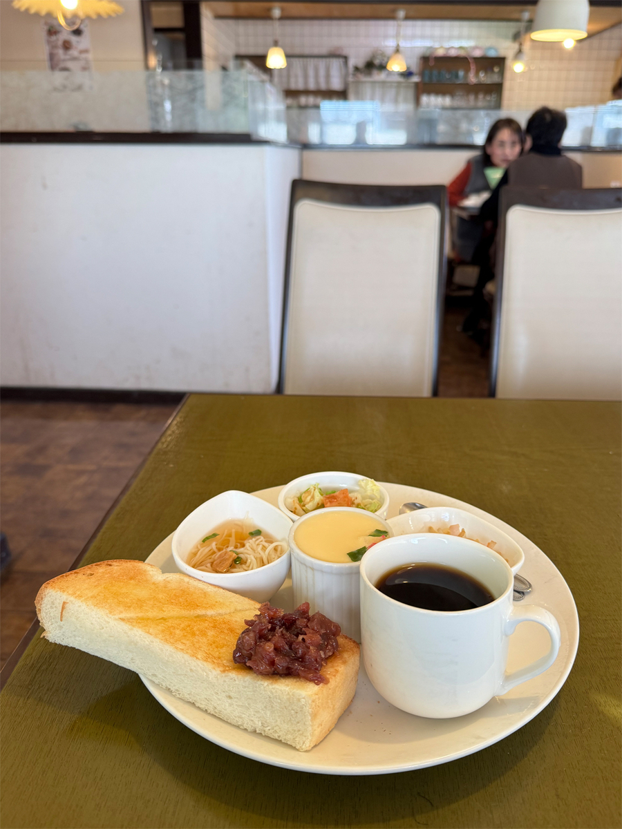 熱い珈琲と小倉トースト