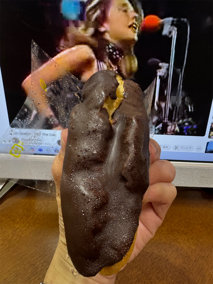 クワトロチョコエクレア