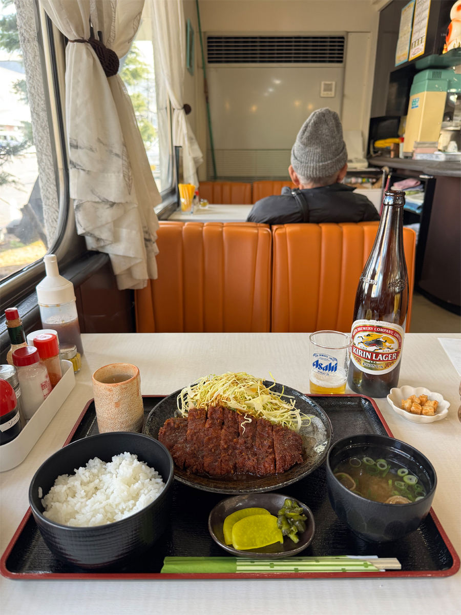 ロースとんかつ定食