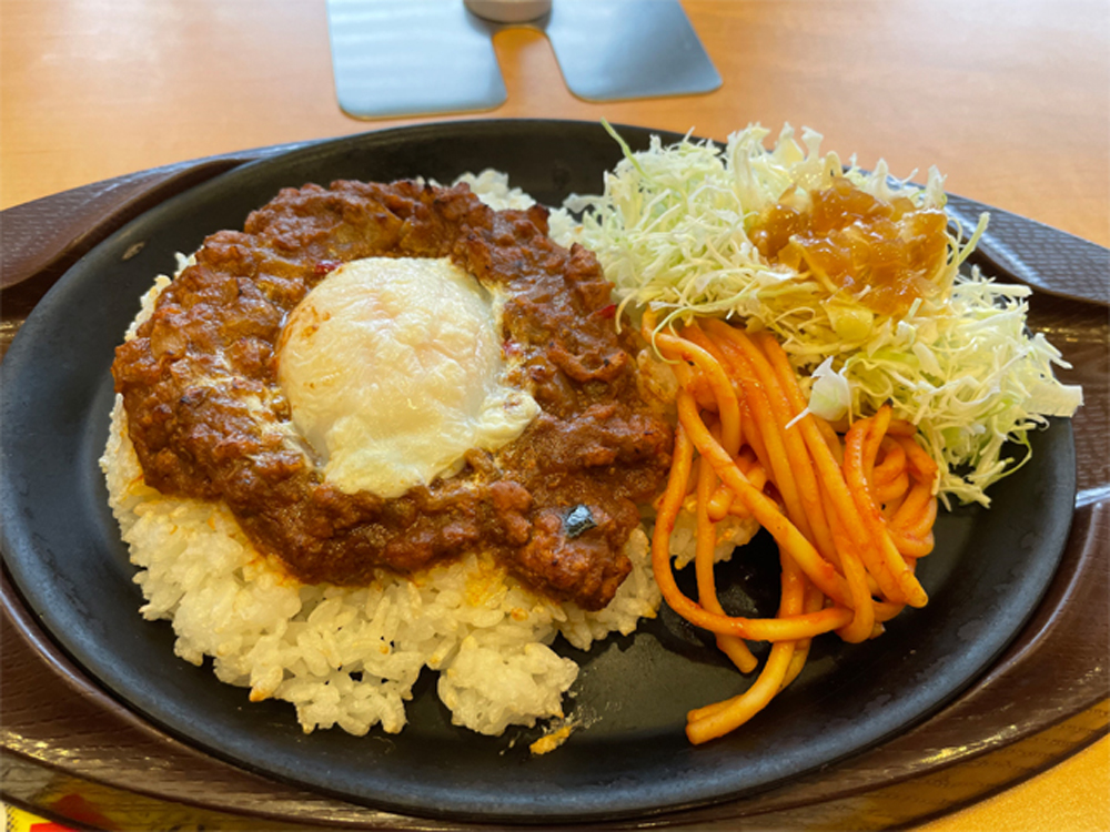 鉄板バージョンのキーマカレー