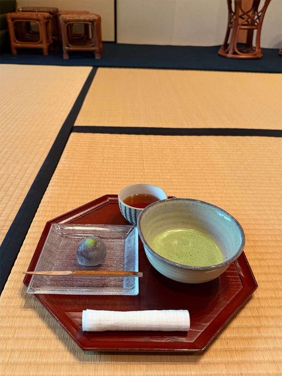 和菓子と抹茶