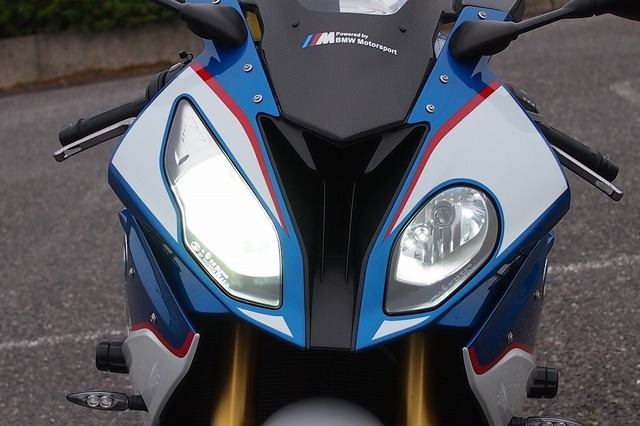 カスタム】S1000RRのポジション球LED化！これでヘッドライトの全ての