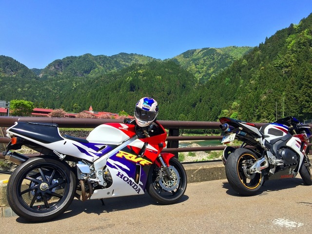 私の初バイクである「ホンダRVF400」のご紹介！ - BikEnjoy