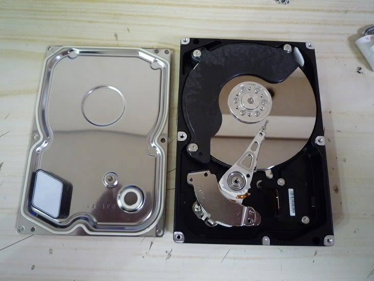 SAMSUNG HD204UI（2TBのHDD）を分解しました。 - 私のPC自作部屋