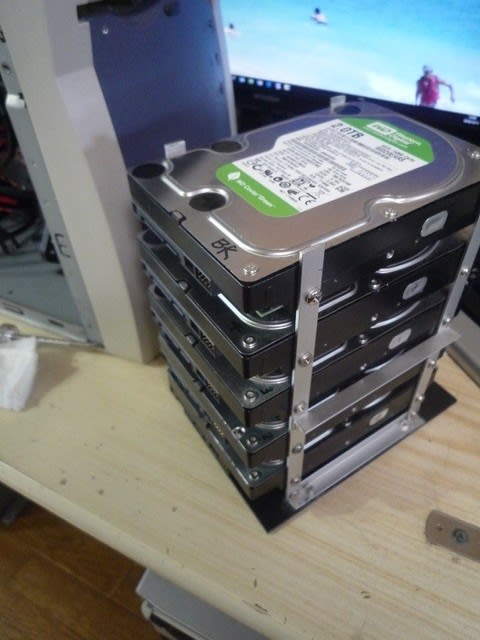 Windows Server2012 R2 に2TB のHDD を増設しました。 - 私のPC自作部屋